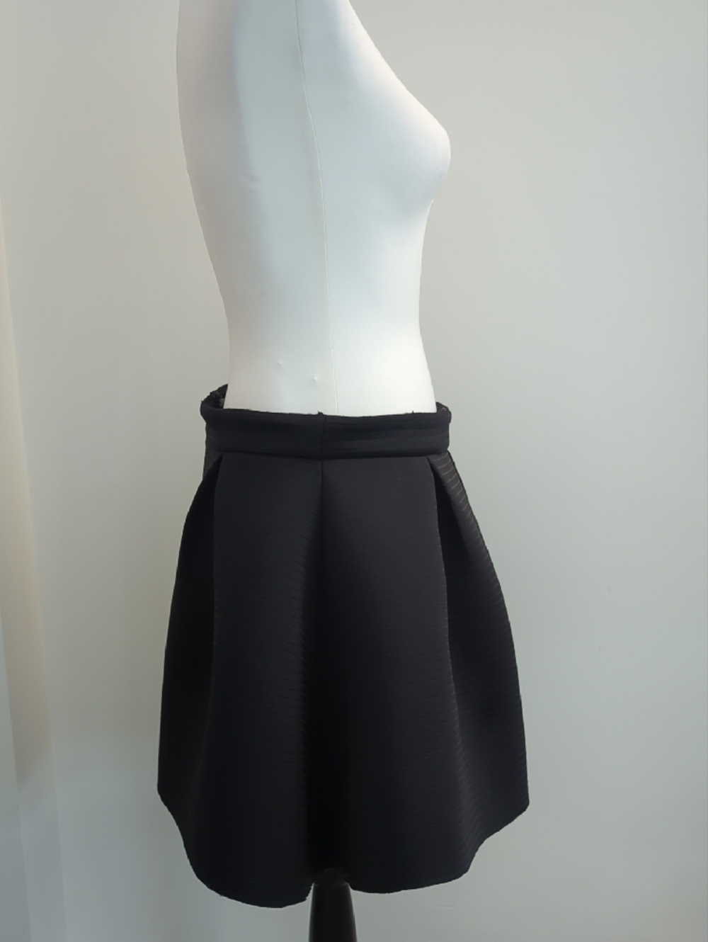 Black Pleated Circle Skirt with Structured Waistband - Picture 5 of 9